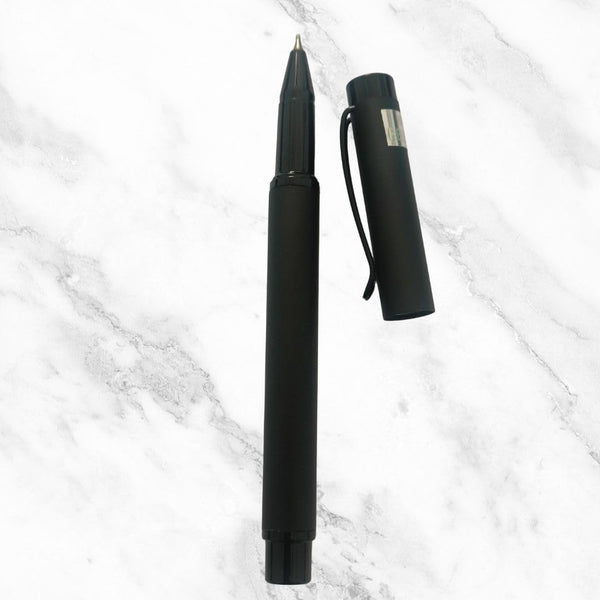 Matt Black Ball Pen – Glossy Clip | Smooth Blue Ink